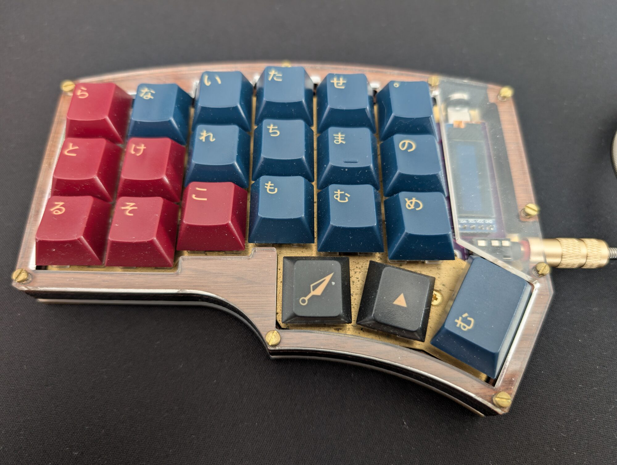 Corne (crkbd) CFO case angle view